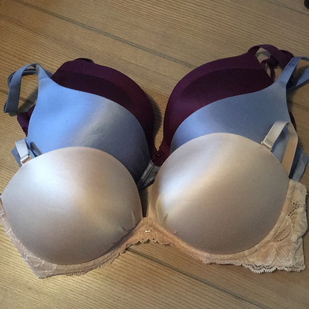 Victoria’s Secret bras (size 36D)